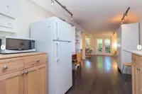 Centrally located private studio in Chemainus