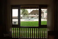 Lemon Tree Vembanad Lake Resort, Kerala - วิว
