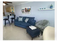Aqua Salada Window 27 Ocean/Marina View with POOL- 5 min from beach