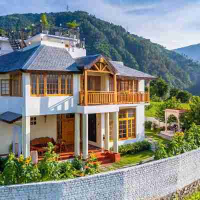 StayVista at the Oakridge Lavish 4 BHK Villa in Dharamshala with Jacuzzi Hotel Exterior