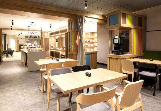 [노보텔 스위트 베를린 시티 포츠다머 플라츠 조식 공간]