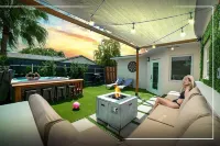 6BR Fun Oasis w/ Jacuzzi, BBQ & Retro Game Room