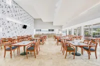 託雷翁畫廊嘉年華飯店