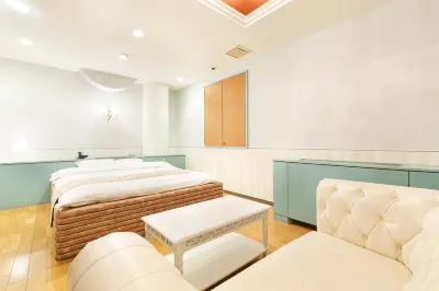 Hotel Luna (Adult Only)