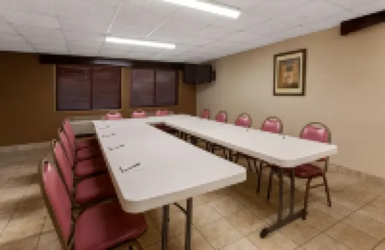 艾恩裡弗美吟溫德姆飯店 艾昂縣住宿飯店