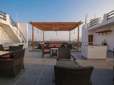 Twin Towers Inn