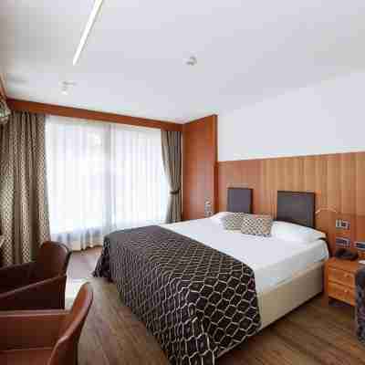 Hotel Alaska Cortina Rooms