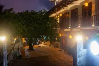 Mich's Surf Villa & Hostel