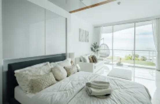 เพียว ซันเซ็ท บีช - บาย มิกิโฮลลิค