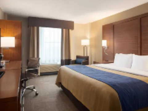 Comfort Inn & Suites Presidential Hotels in Little Rock