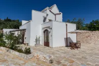 Romantic Trullo with Terrace and Pool in the Itria Valley