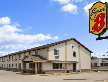 Super 8 by Wyndham Blackwell