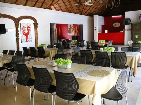 Zar Manzanillo Отели в г. Манзанилло