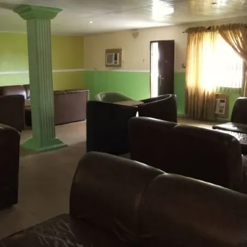 ADE Super Hotel - Guest Room