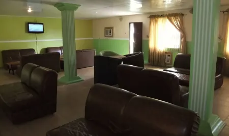 ADE Super Hotel Single Отели в г. Акуре