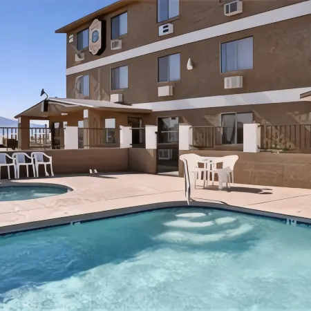 Super 8 by Wyndham Lake Havasu City