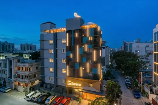 海藍飯店 因諾比購物中心（Inorbit Mall）附近的飯店