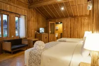 Ijen Estate Resort and Villa - parking