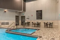 Best Western Plus Dauphin - piscina
