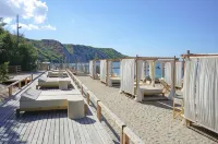 Praia Art Resort - parking