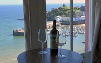 Royal Lion Hotel