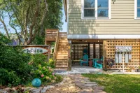 Oceanside 1Br Private Apt with Two YMCA Passes Including Outdoor & Indoor Pools