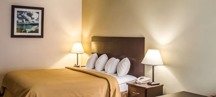 Quality Inn & Suites Pensacola Bayview Hotels in Escambia County
