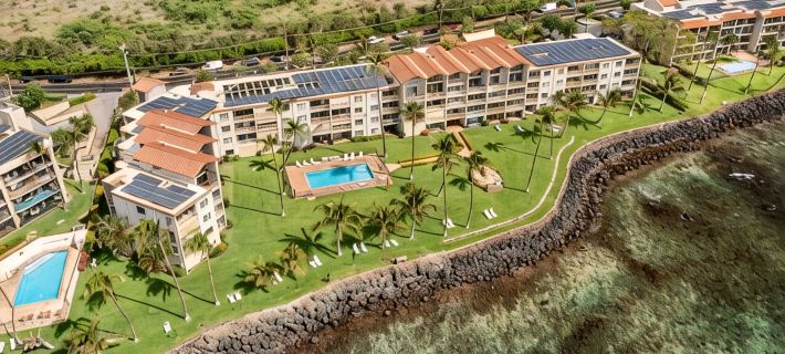 Oceanfront Maalaea Harbor Two Bedroom Condo within walking distance to beach Hotels in Maalaea