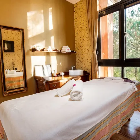 Dalat Edensee Lake Resort & Spa