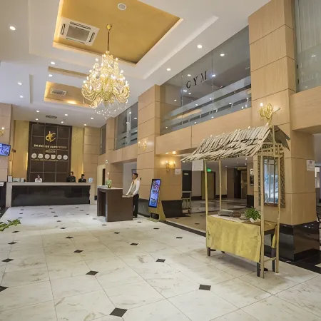 Esperado Lakeview Hotel