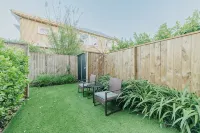 2BR Stay in the City, Gloucester Hotel a 