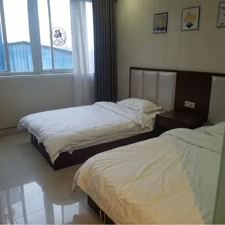 Mengcheng Green House Business Hotel
