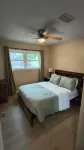 Myrtle’s place, a Charming home with a pool! - Private Pools