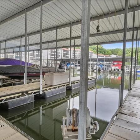 Waterfront Cozy Cove Retreat - Loto Escape, Remodeled Comfort, Close to the Fun