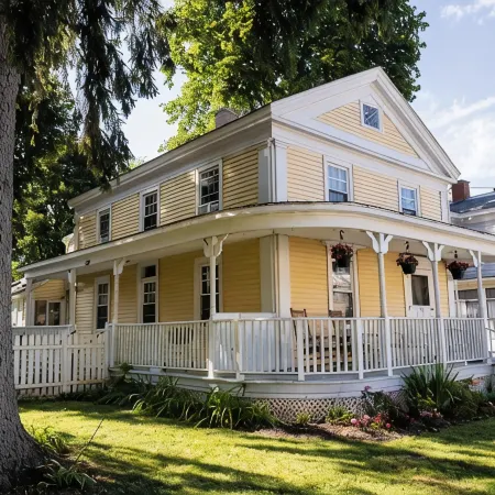 Solomon Ely Homestead - Charming Pittsfield Stay
