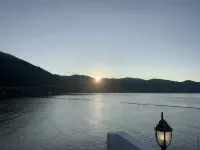 On the side of clear water, sunrise on the sea, waterfront and sea view vacation accommodation - Ocean View