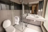 Avari Xpress Gulberg