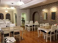 hotel vılla blanche โรงแรมใกล้ปราสาท Rumeli Castle