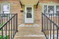 Home w/ Patio-1/2 Mi to Casino!