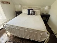 Historic 1785 Cape on 46 Forest Acres/ Water View/Pet Friendly Hotels in Lunenburg