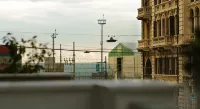 Nautilus Hotel