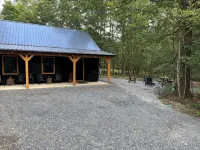 Cozy cabin with in the heart of Benezette, 1 mile from viewing center. - Chalets