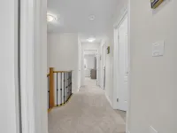 Cozy home minutes from Niagara Falls Hotels in Thorold