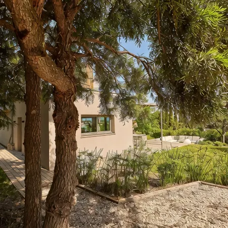Villa Filao with Infinity Pool 10 Minutes from the Beaches of Argeles Sur Mer.