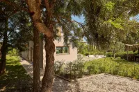 Villa Filao with Infinity Pool 10 Minutes from the Beaches of Argeles Sur Mer. - Homestays
