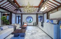 Yunyang Tongquege Inn - Bergblick