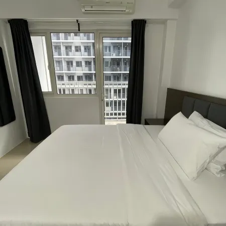 Shore - Spacious Room with Balcony 52D