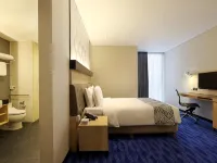 AI Hotel Jakarta Thamrin Hotels near BCA Tower