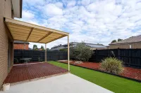 Spacious 4B House in PointCook
