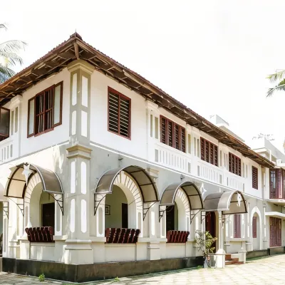 Lake County Heritage Home Hotels in de buurt van VILLAGE CANOPY | Homestay and venue in kumbalangi